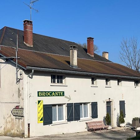 Appart Chez Nono Patornay Exterior foto
